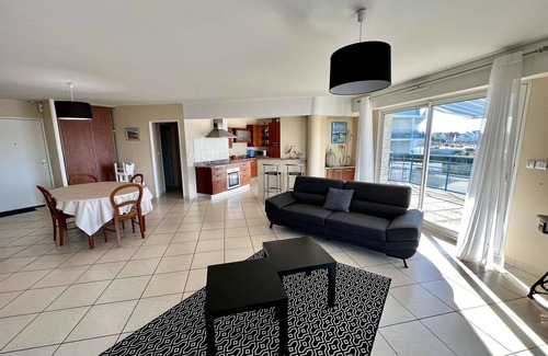 Etel Apartamento | Amplio apartamento 3P en Étel - Terraza - Vista al puerto - Wifi - Parking