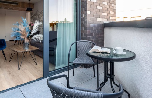 City Centre Apartamento | Spacious 3-rooms Apartment on the last floor with 2 bathrooms and 2 balconies.