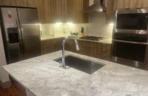 The Galleria Apartamento | Spacious 3B 2.5B Apt by Galleria