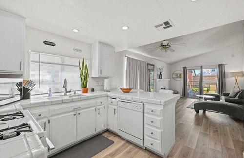 Lancaster Casa | Spacious 3B-2B Home with High Ceilings & Large Yards