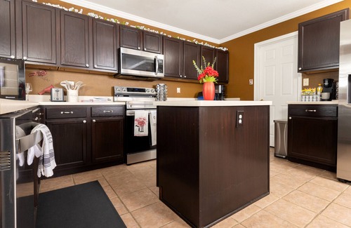 Wetmore Casa | Spacious 3bdr Home near SIX FLAGS, UTSA, and Sea World