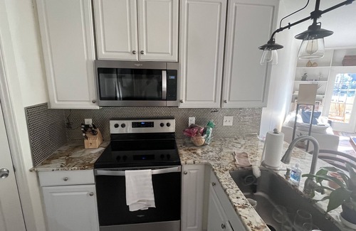 Edgehill Farm Condominio | Spacious 3bdrm lake view condo close to EVERYTHING!