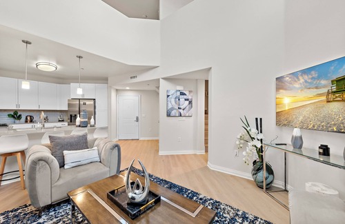 Tustin Apartamento | Spacious 3bedroom 4 Bed apartment + resort style amenities near Shopping/Disney