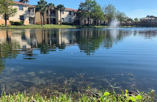 Iona Apartamento | Spacious 3bedroom apartment with fitness room pool jacuzzi in Fort Myers Florida