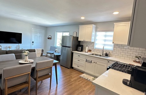 Los Angeles Casa | Spacious 3BR/2BA Near DTLA Dodgers & Crypto Arena Minutes Away