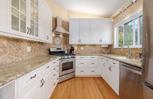 San Rafael Casa | Spacious 3BR/3BA Getaway Home in San Rafael