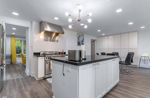 Sammamish Casa | Spacious 3BR Apt with Huge Yard near Two Lakes