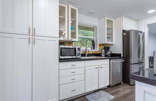 Sammamish Casa | Spacious 3BR Apt with Huge Yard near Two Lakes