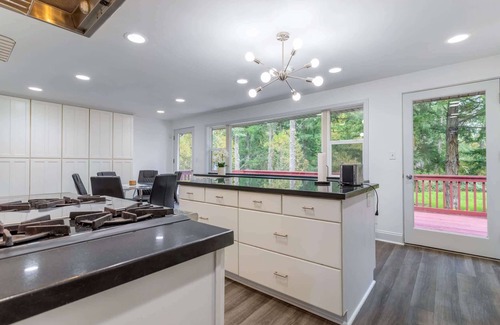 Sammamish Casa | Spacious 3BR Apt with Huge Yard near Two Lakes