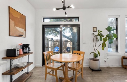 Windsor Park Casa | Stunning 3BR Home in Desirable Austin Location