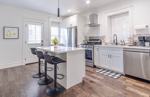 Downtown St. Louis Apartamento | Spacious 3BR Home | Games + Yard | Near Downtown