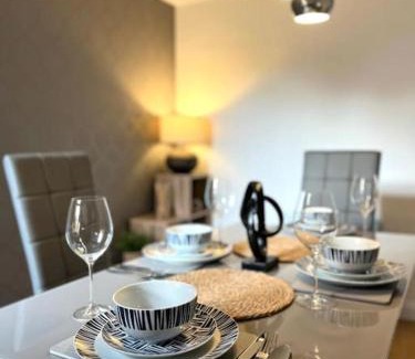 Watford Casa | Spacious 3BR House - Contractors, Hospital, Family
