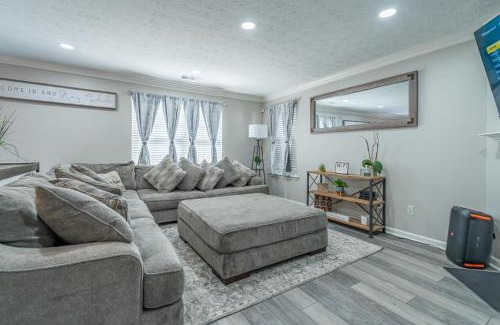 Lithia Springs Casa | Spacious 3BR with Game Room and Fenced Yard Near Six Flags and Braves