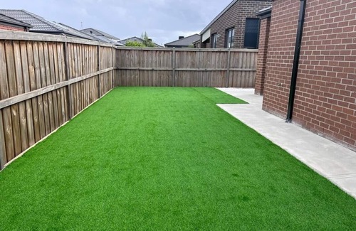 Melton South Casa | Spacious 4 bed family home in Melton (near Warrawong Estate)