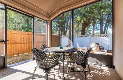 Northside Casa | Spacious 4-Bed Oasis with Patio & Games in Quiet Area