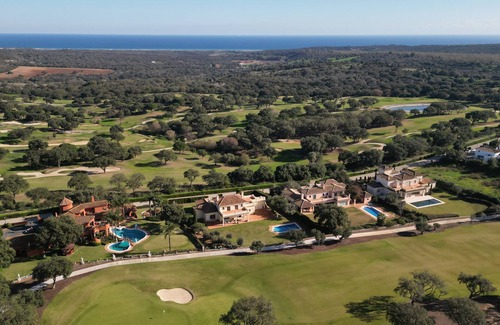 San Roque Villa | Spacious 4 Bed Villa on Frontline of San Roque Golf Club Old Course