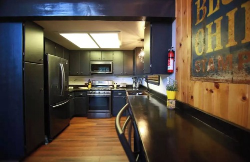 Meadow Bay Chalet De Esquí | Spacious 4-bedroom chalet in beautiful Lake Arrowhead with WiFi