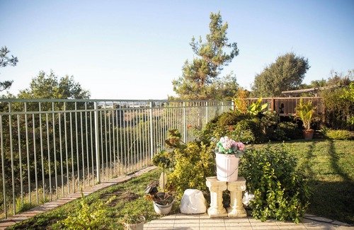 Castro Valley Casa | Spacious 4-bedroom house with AC, WiFi in welcoming Castro Valley