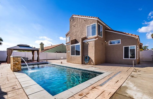 Moreno Valley Casa | Spacious 4-bedroom house in tranquil Moreno Valley with AC