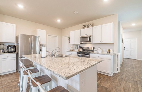 New Braunfels Casa | Spacious 4-bedroom house with WiFi Gruene New Braunfels Pets/Children Allowed