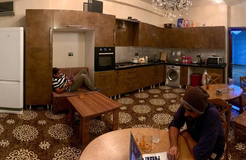 Nasimi Apartamento | Spacious 4-bedroom apartment with AC, WiFi in fabulous Baku