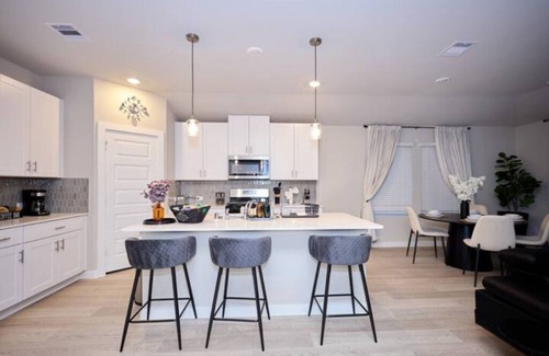 Pecan Grove Casa | Spacious 4-bedroom charming modern home in Richmond Tx