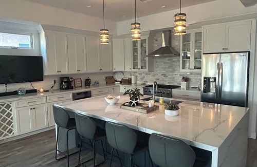 Seal Beach Casa | Spacious 4-bedroom house in charming Seal Beach with WiFi, AC, Pool