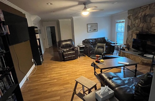 Paw Creek Casa | Spacious 4-bedroom house with huge outdoor space in Charlotte