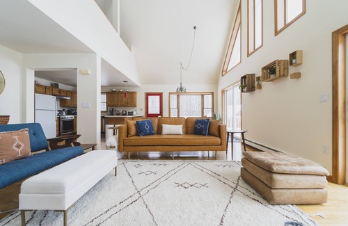 Pine Bush Casa | Spacious 4-bedroom home on 5 acre farm near Minnewaska State Park