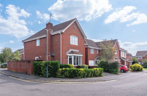 Emersons Green Casa | Bright & Spacious 4 Bedroom Home near Bristol