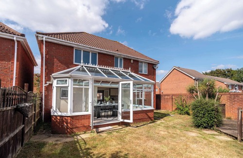 Emersons Green Casa | Bright & Spacious 4 Bedroom Home near Bristol