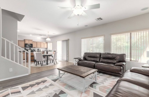 Royal Ranch Casa | Spacious 4 Bedroom Home with Pool / Game room