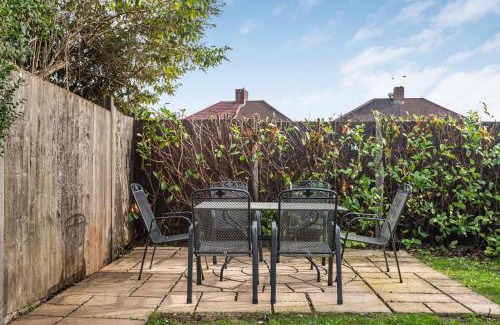 Kenton East Casa | Spacious 4 Bedroom Home, Prime Location, Parking