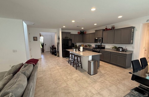 Surprise Casa | Spacious 4-bedroom house with AC, WiFi in charming Surprise