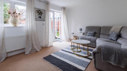 Aylesbury Casa | Spacious 4-Bedroom House in Aylesbury Ideal for Contractors Professionals or Larger Families