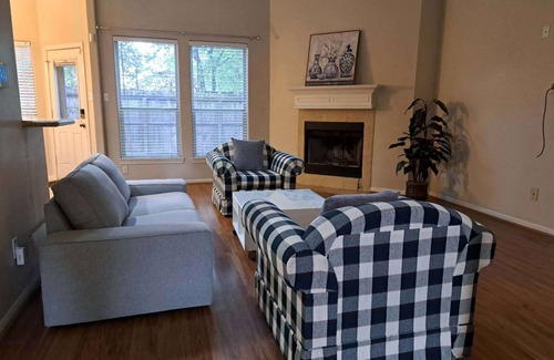 OST - South Union Casa | Spacious 4-bedroom house in Central Houston