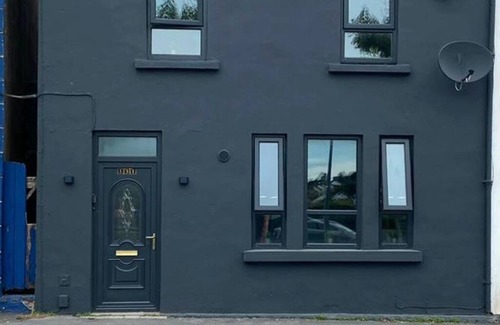 Galway City Centre Casa | No 16 Bayside , Spacious 4-bedroom house in fabulous Galway with WiFi