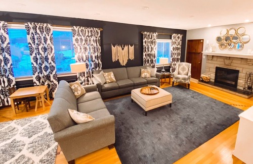 Wendel Casa | Spacious 4-bedroom house right off turnpike