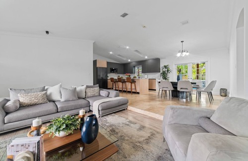 The Hammocks Casa | Spacious 4-bedroom house with heated pool in amazing Miami/ game room