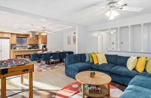 Anaheim Resort Casa | Spacious 4-bedroom house near Disneyland with WiFi, AC, Private Pool, & Hot Tub