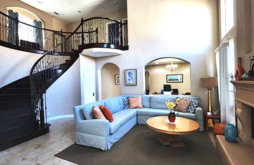 Silver Strand Casa | Spacious 4-bedroom house in Oxnard,CA BEACHSIDE BEACHFRONT