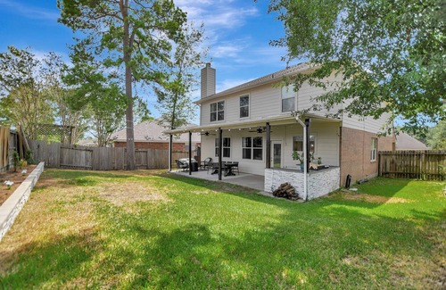 Spring Casa | Spacious 4-bedroom house Near Exxon, The Woodlands, Airport