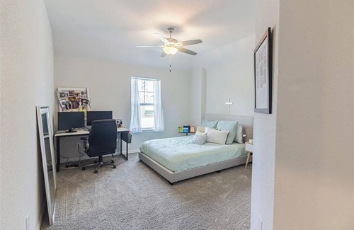 Willis Casa | Spacious 4-bedroom house in charming Woodlands Hills, close to Lake Conroe