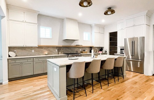 Green Hills Casa | Spacious 4-bedroom pet friendly house in cool Nashville near Lipscomb