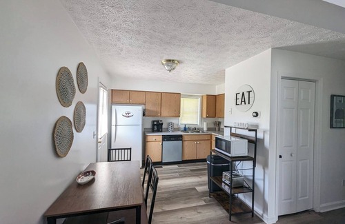 Blacksburg Apartamento | Spacious 4 bedroom, sleeps 10, close to VT