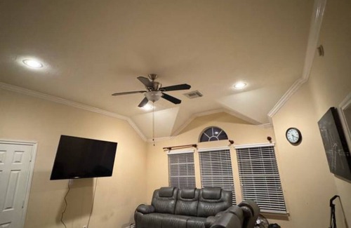 Barker Casa | Spacious 4-bedroom shared house in marvelous Houston with AC, WiFi