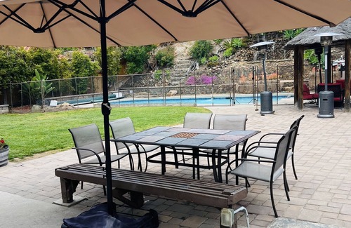Tierrasanta Casa | Spacious 4-bedroom suburban retreat in San Diego! Backyard, BBQ, Pool & Jacuzzi