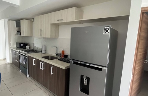 San Salvador Apartamento | Spacious 4-bedroom apartment with AC, WiFi n fabulous San Salvador, El Salvador