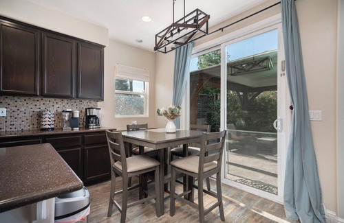 Bakersfield Casa | Spacious 4 Bedroom Haven