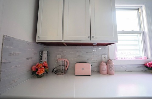 East Orange Apartamento | Spacious 4-bedroom apartment in charming East Orange with AC